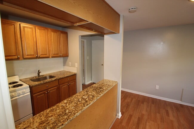 Photo - 15 Fairfax Ave Unit B-2