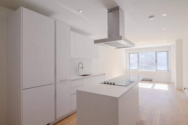 Photo - 3468 Rue Drummond Unit 106