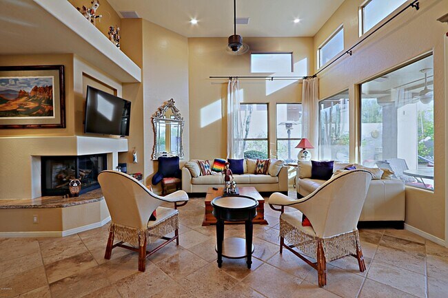 Photo - 6747 E Eagle Feather Rd