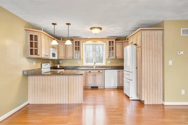 Building Photo - 209 Garland Ave Rental