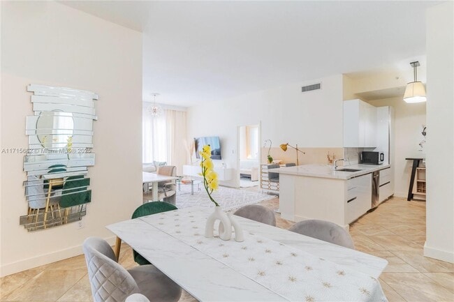 Photo - 802 W Windward Way Unidad 411