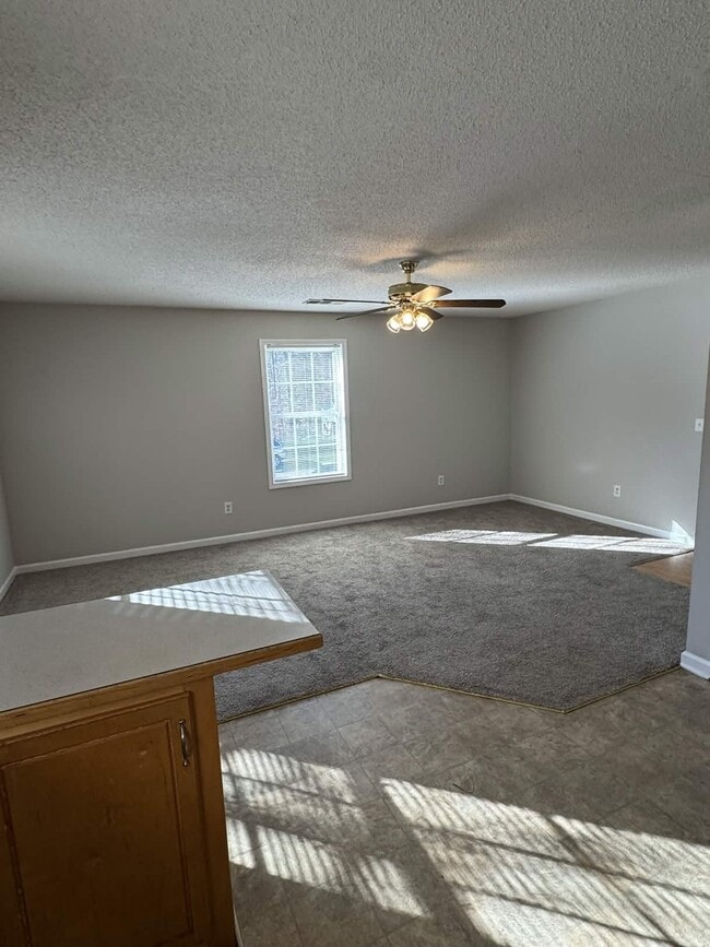 Photo - 40 Hanna Dr Unit D