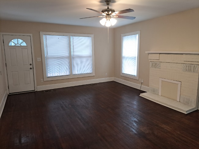 Photo - 609 W Garrison Blvd