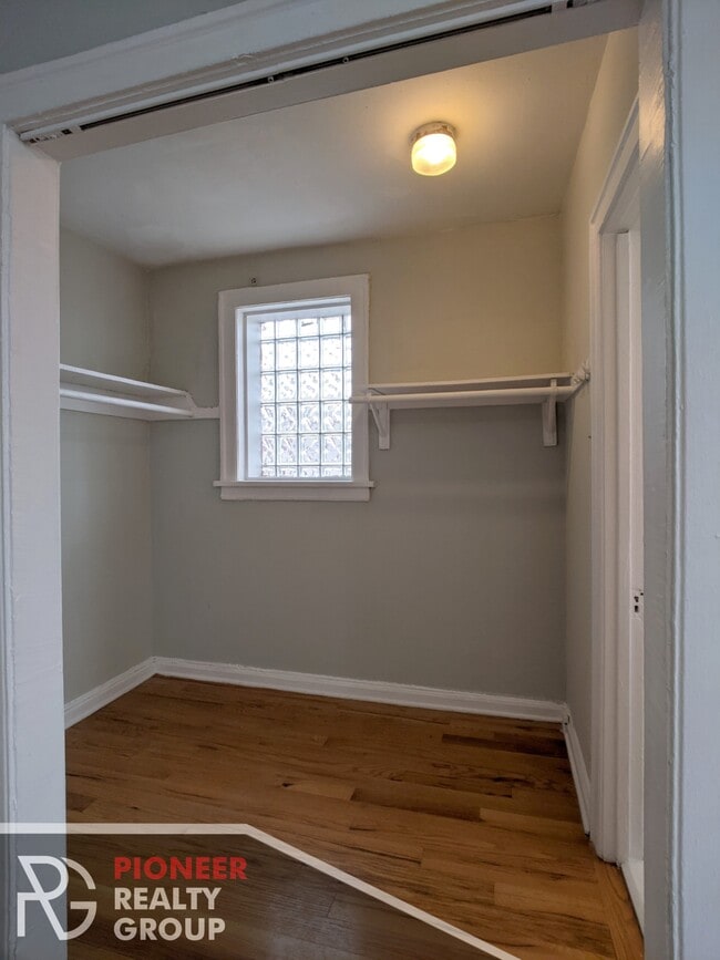 Photo - 705 W Belmont Ave