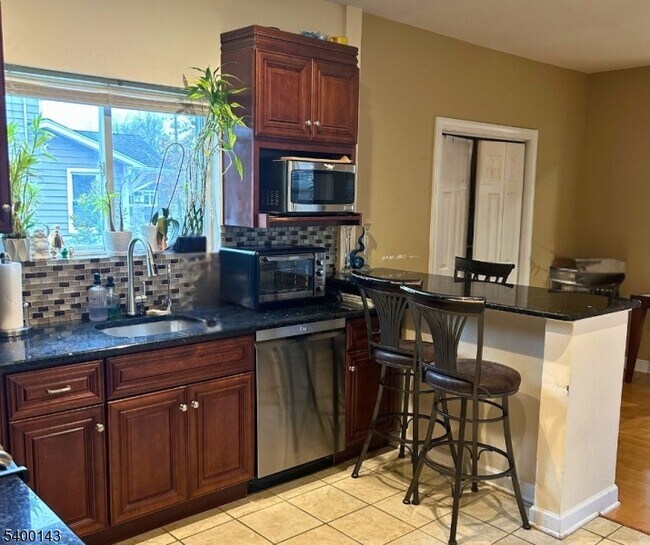 Photo - 31 Washington Ave