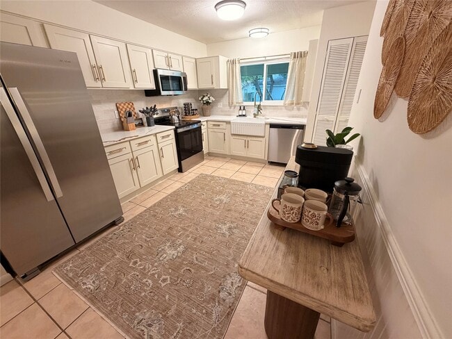 1 Laurel Oak Pl