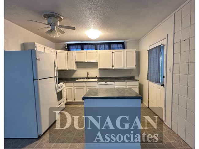 Photo - 3 bed 2 bath Country Club Division