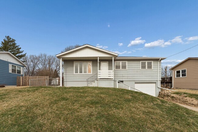 Photo - Charming 3-bedroom, 1-bath home conveniently located in the LaVista area