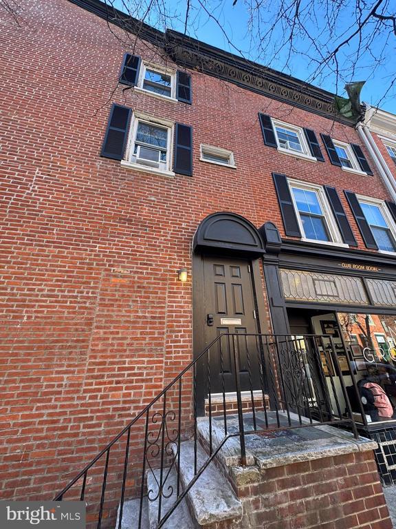 Building Photo - 1600 Pine St Unit 3A