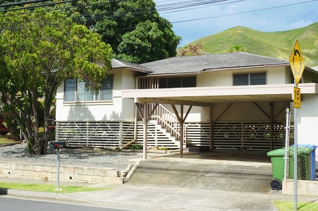 Building Photo - Pet Friendly Kailua House