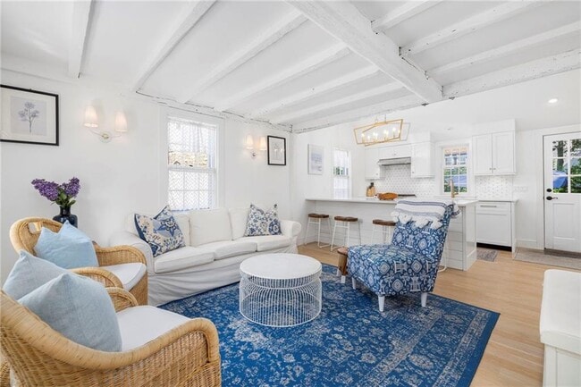 Building Photo - 36 William St