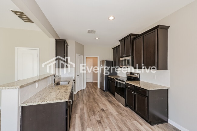 Photo - 1527 Mackinac Dr