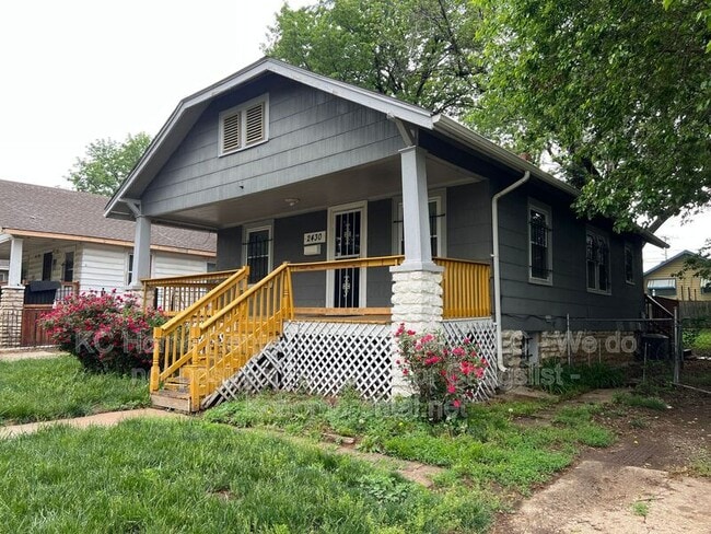 Photo - 2430 E 67th Terrace