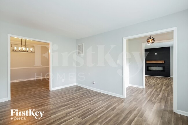 Photo - 2816 Scarlet Cir