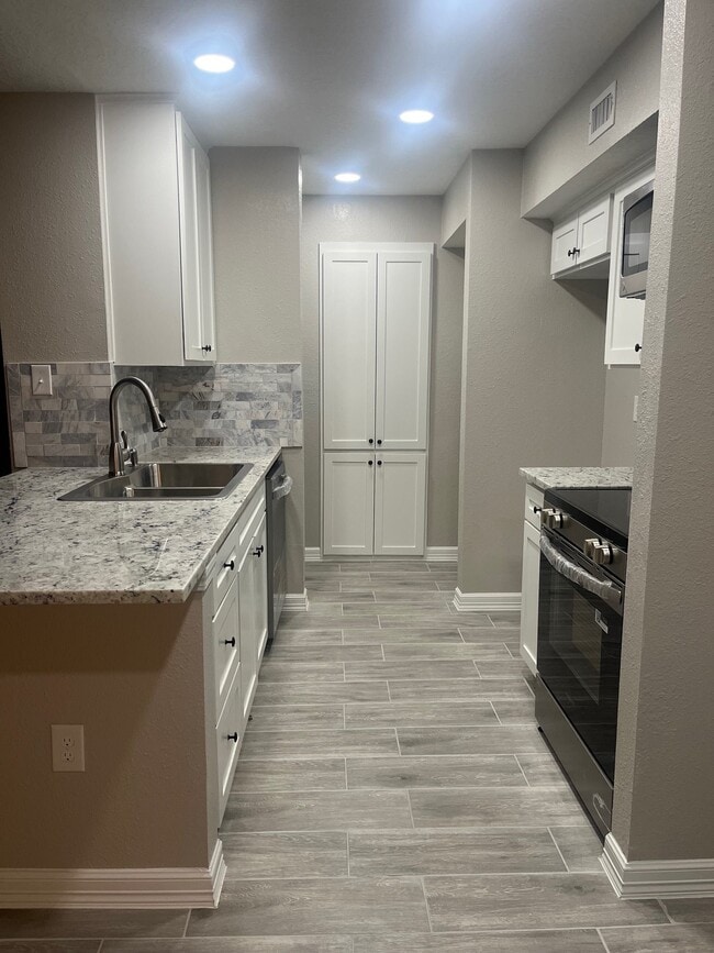 Building Photo - 260 El Dorado Blvd Unit 1610