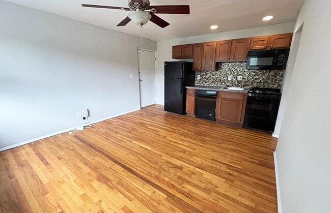 Photo - 558 Lowell Ave Unidad 558-10