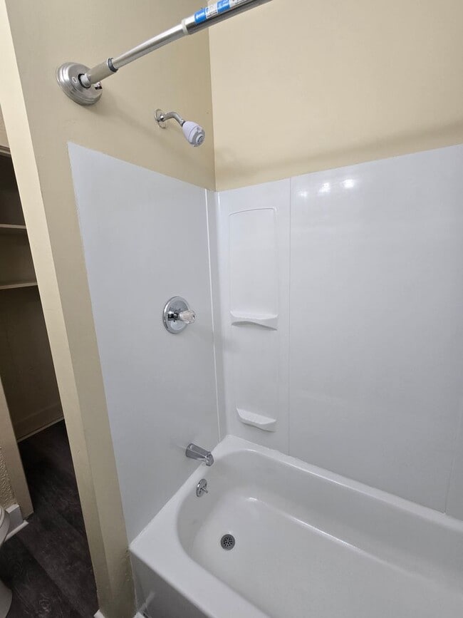 Photo - 104 N Eighth St Unit 6