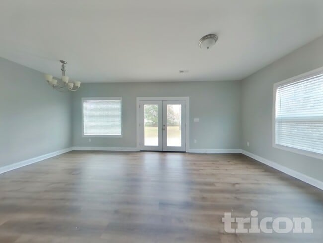 Photo - 5150 Wolfe Dr