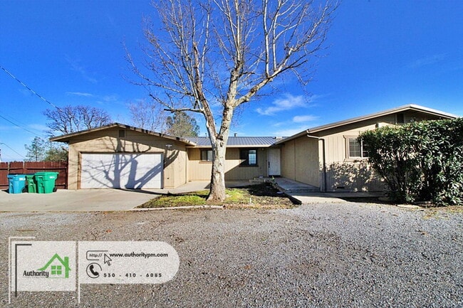 Photo - 19250 Hill St