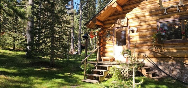 Photo - 6550 Lodgepole Trail