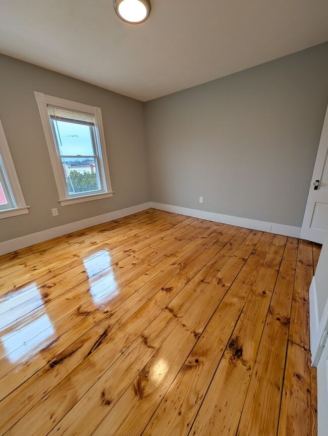 Photo - ? Recently Renovated 2-Bedroom Apartment ? Unidad 2