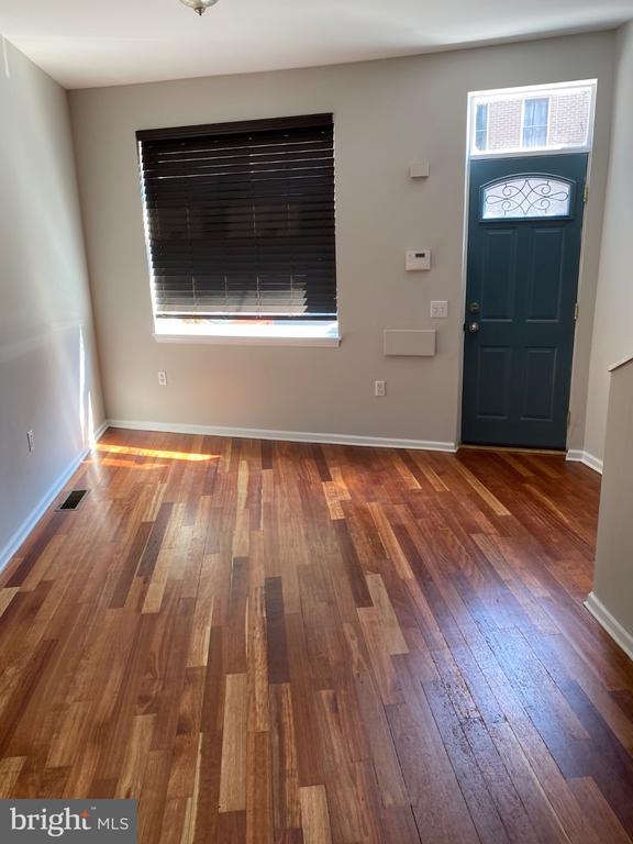 912 Passyunk Ave