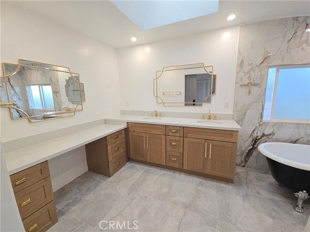 Photo - 341 Ave Atezada