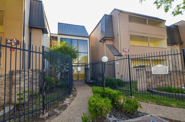 Building Photo - 8415 Hearth Dr Unit 36