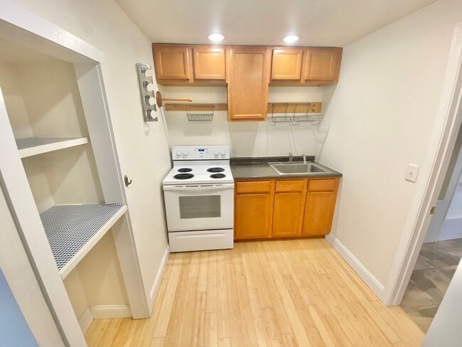 Photo - 81-83 Monroe Street Unit 81-2