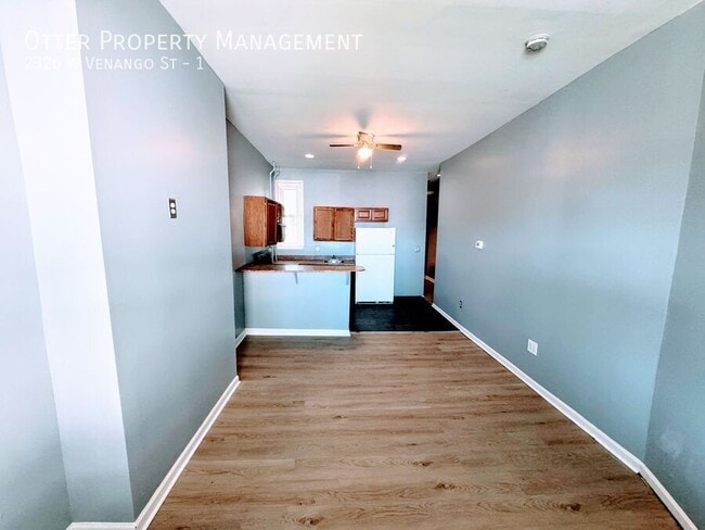 Photo - 2326 W Venango St Unidad 1