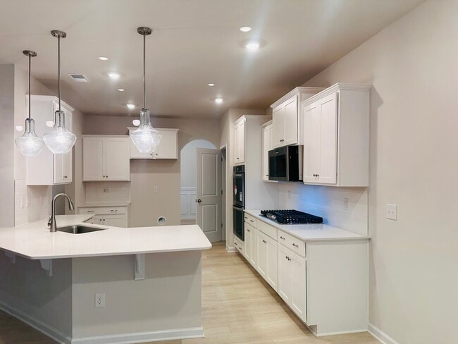 Photo - 214 Hamptons Cove Rd