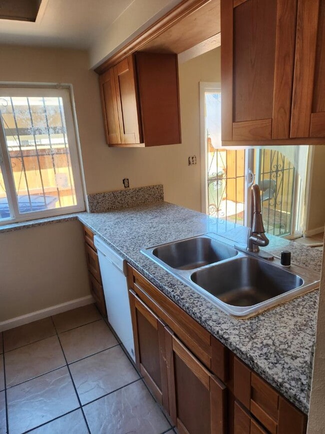 Photo - 4223 Weymouth Ln Unit Weymouth Lane