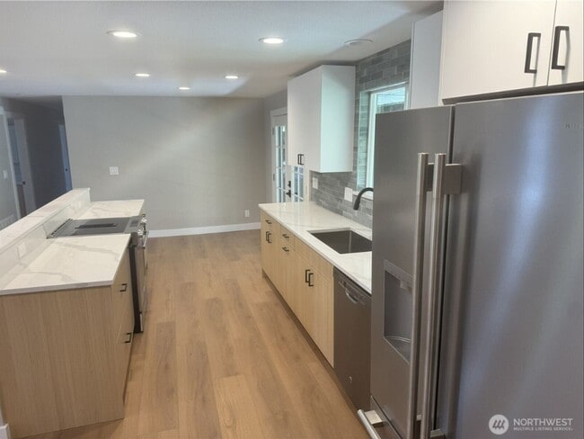 Photo - 4515 Chrisella Rd E