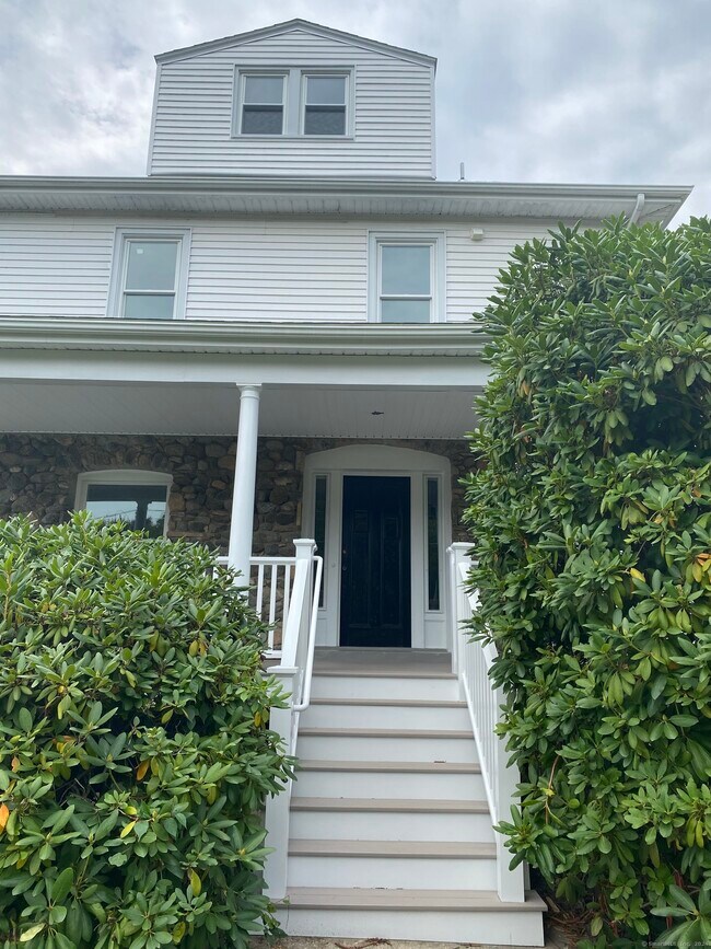 194 Liberty St Apartment Unit 1 Stonington, CT