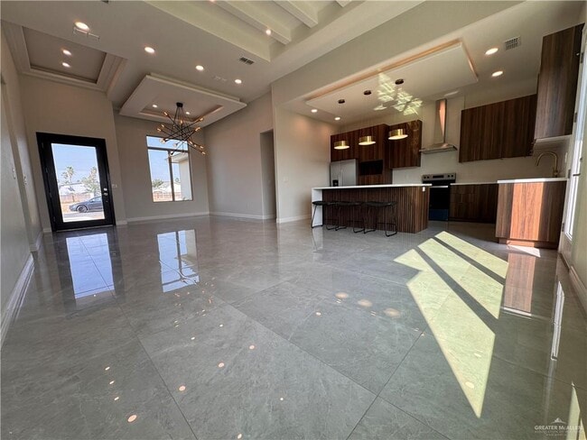 2815 Magnolia Dr