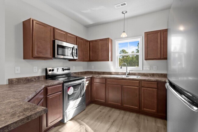 Photo - Townhome for Rent with Covered Patio!