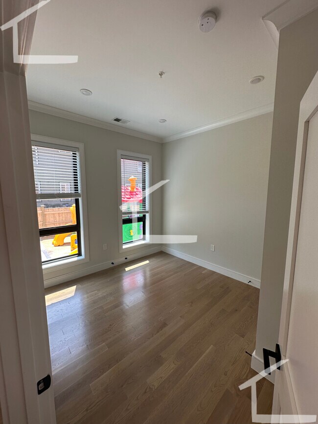 Photo - 23 Highgate St Unit 3
