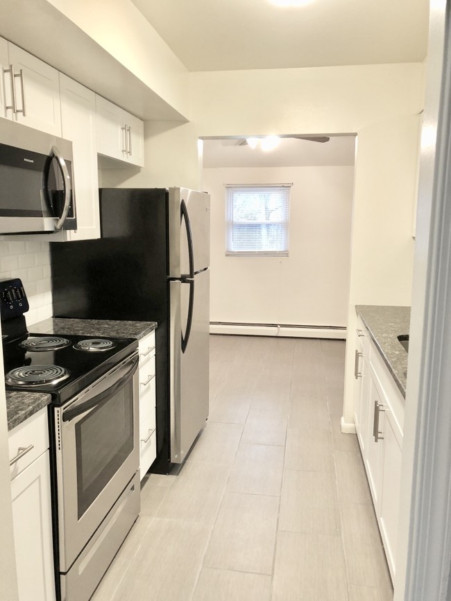 1 Bedroom Kitchen - Spruce Court Apartments