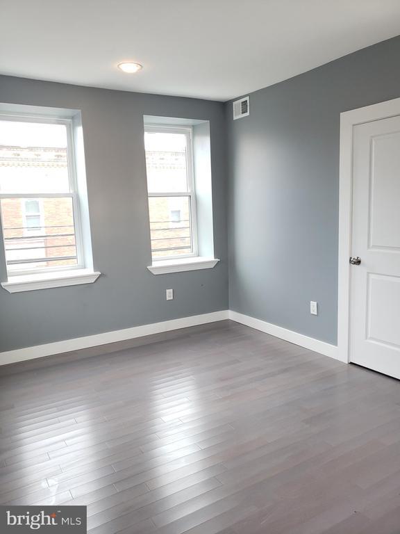 Photo - 5109 Woodland Ave