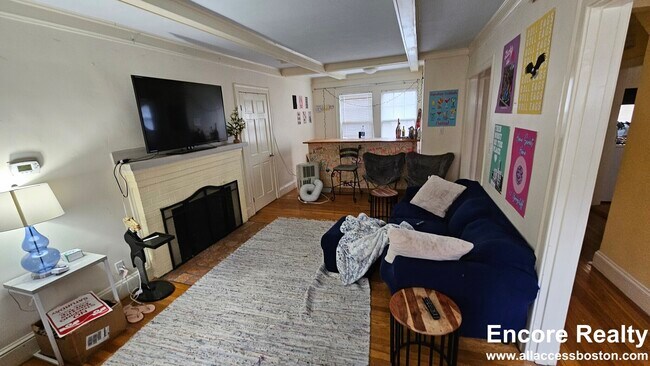 Photo - 52 Greylock Rd