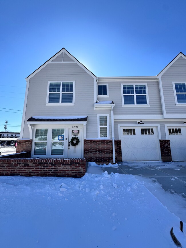 Photo - 5819 Nall Ave Townhome