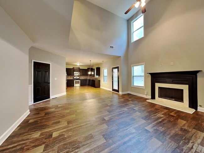 Photo - 2906 Dolostone Way