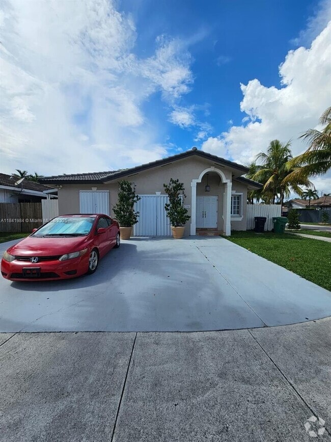 Building Photo - 13941 SW 13th St Rental