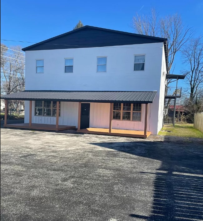 Building Photo - 212 Washington St Unit 9