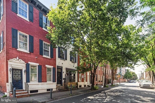 Building Photo - 417 S 16th St Unit 2