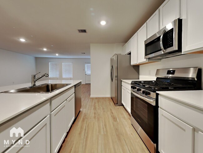 Photo - 21645 Balzola Ln