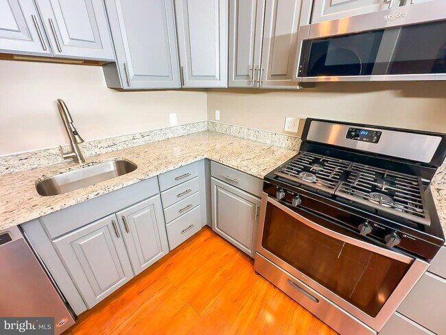 Photo - 6 Monroe St Unit 6-301