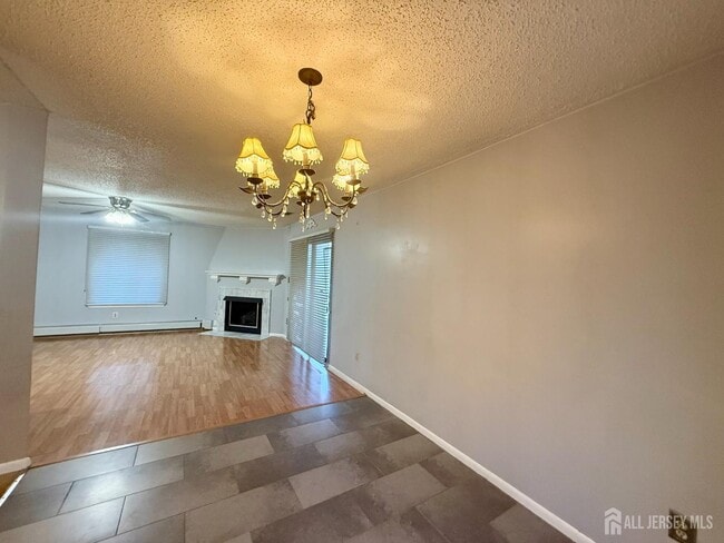 Photo - 1 Carriage Pl