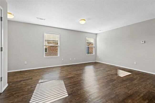 Photo - 246 E Anabranch Ct