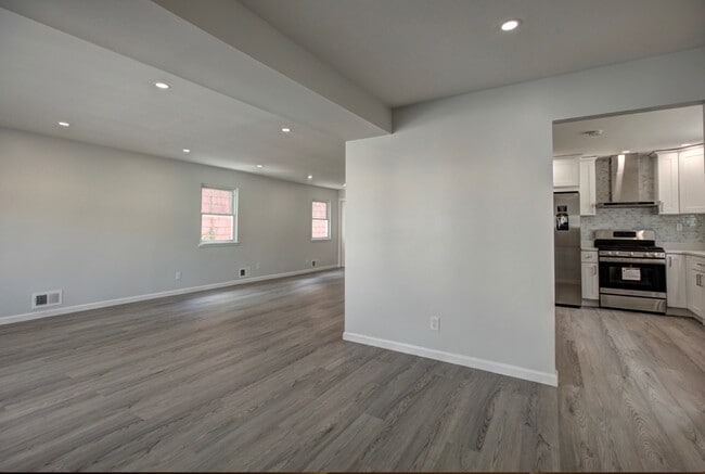 Photo - 450 Jefferson Ave